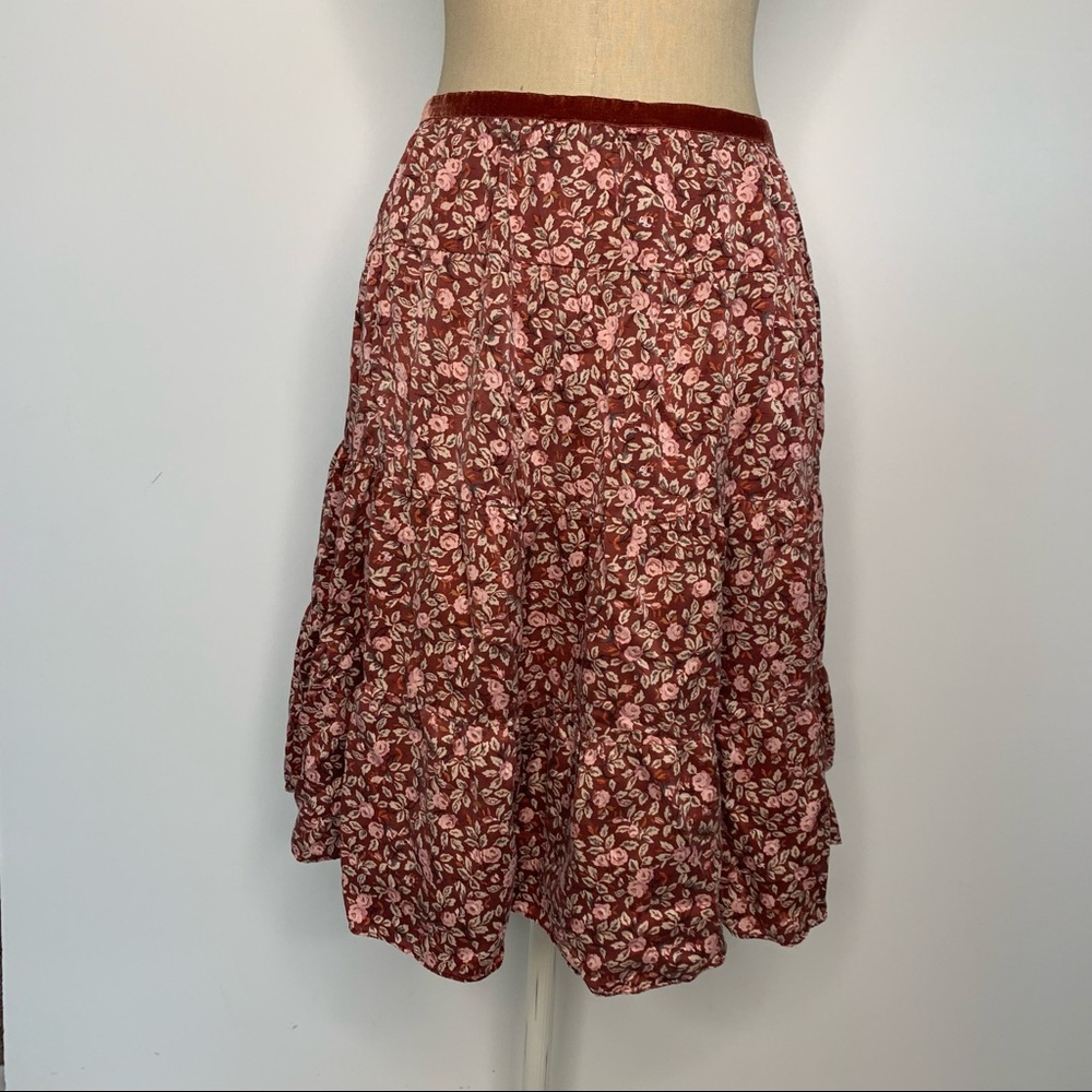 Floral silk skirt vintage New York & Company Medium